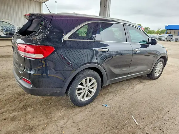 5XYPGDA31HG257314 — 2017 Kia Sorento, фото 3 с аукциона Copart, Задняя часть