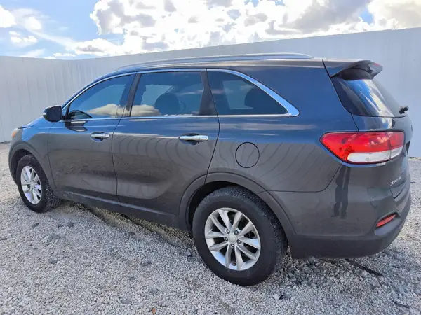 5XYPG4A38JG400930 — 2018 Kia Sorento, фото 2 с аукциона Copart 05.10.2026, Механические повреждения