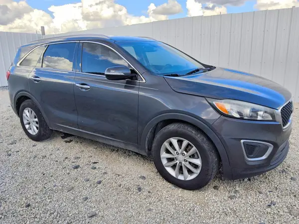 5XYPG4A38JG400930 — 2018 Kia Sorento, фото 4 с аукциона Copart 05.10.2026, Механические повреждения