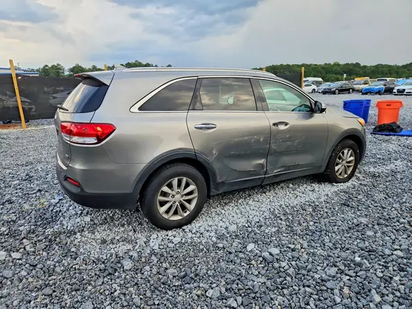 5XYPG4A33JG392817 — 2018 Kia Sorento, фото 3 с аукциона Copart, Боковая часть
