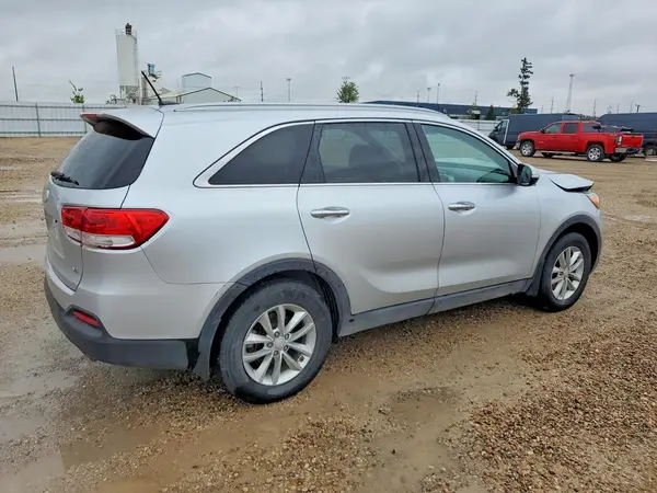 5XYPG4A5XJG359928 — 2018 Kia Sorento, фото 3 с аукциона Copart, Передняя часть
