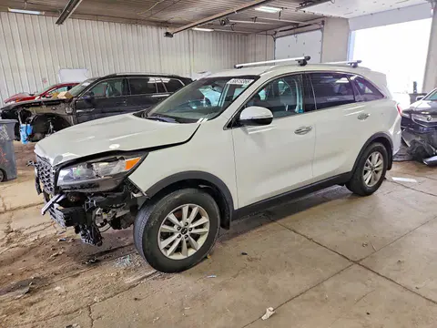 5XYPG4A33KG437904 — 2019 Kia Sorento, Передняя часть (Front End), фото до ремонта