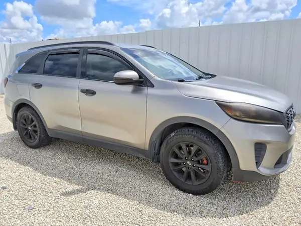 5XYPG4A3XKG531682 — 2019 Kia Sorento, фото 4 с аукциона Copart 29.09.2026, Мелкие вмятины и царапины