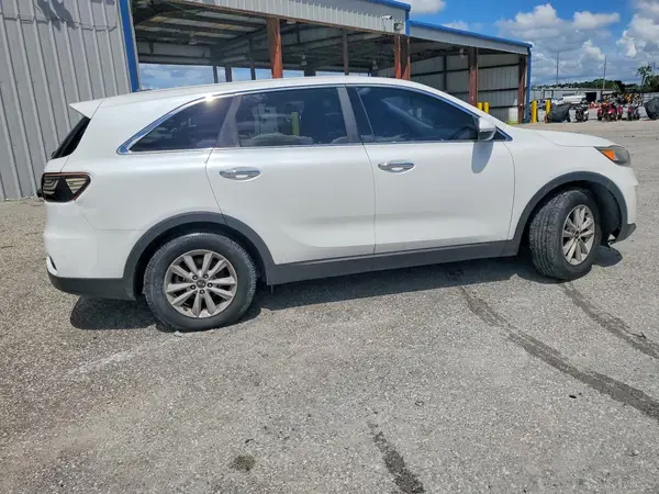 5XYPG4A51KG485208 — 2019 Kia Sorento, фото 3 с аукциона Copart 13.10.2026, Мелкие вмятины и царапины