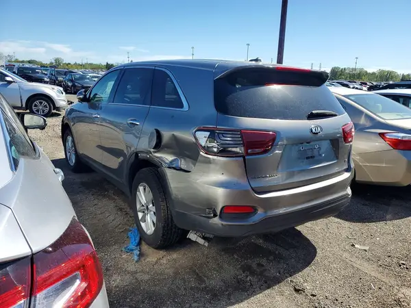 5XYPGDA5XKG551352 — 2019 Kia Sorento, фото 2 с аукциона Copart, Задняя часть