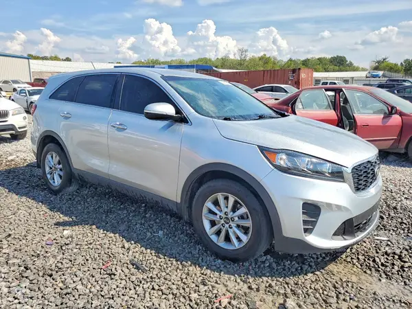 5XYPG4A33KG586703 — 2019 Kia Sorento, фото 4 с аукциона Copart, Передняя часть