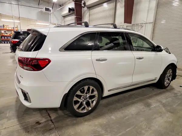 5XYPKDA50KG527673 — 2019 Kia Sorento, фото 3 с аукциона Copart, Передняя часть