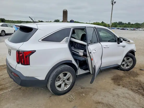 5XYRG4LC5NG099268 — 2022 Kia Sorento, фото 3 с аукциона Copart, Передняя часть