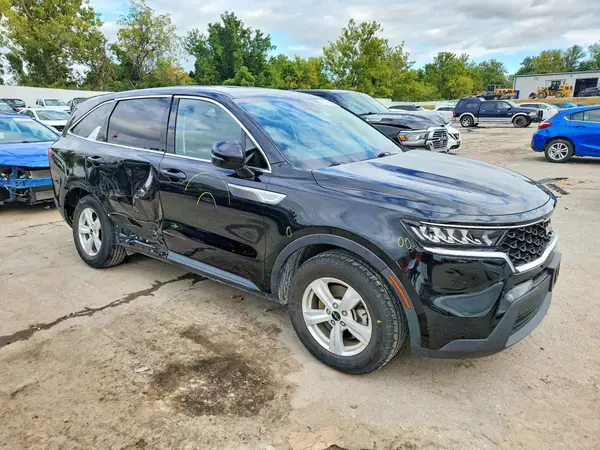 5XYRG4LC6PG175549 — 2023 Kia Sorento, фото 4 с аукциона Copart, Боковая часть