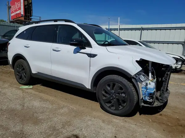 5XYRLDLCXPG195928 — 2023 Kia Sorento, фото 4 с аукциона Copart, Передняя часть