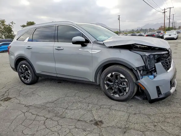 5XYRL4JC4SG360397 — 2025 Kia Sorento, фото 4 с аукциона Copart, Передняя часть