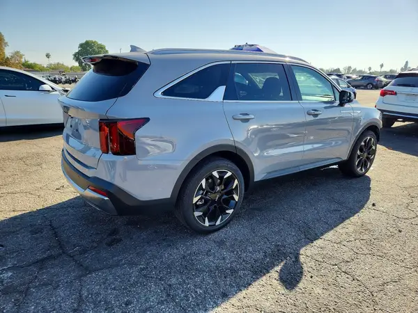 5XYRH4JF5SG379603 — 2025 Kia Sorento, фото 3 с аукциона Copart, Передняя часть