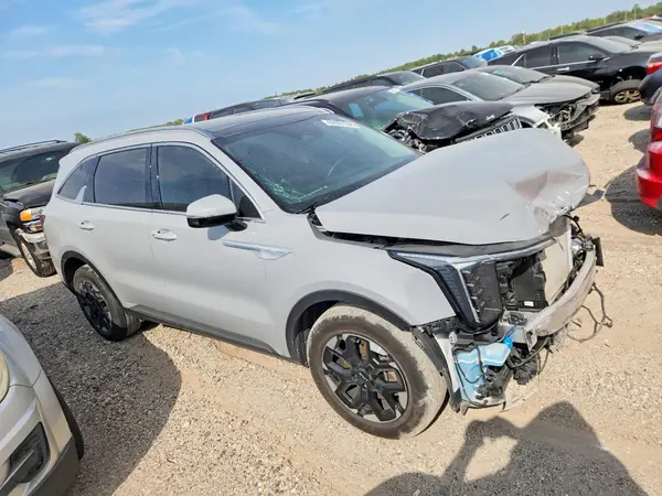 5XYRL4JC6SG351085 — 2025 Kia Sorento, фото 4 с аукциона Copart, Передняя часть