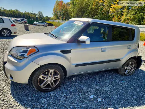KNDJT2A28A7042898 — 2010 Kia Soul, Задняя часть, фото до ремонта