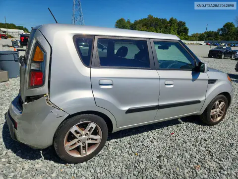 2010 Kia Soul + VIN KNDJT2A28A7042898 фото 3