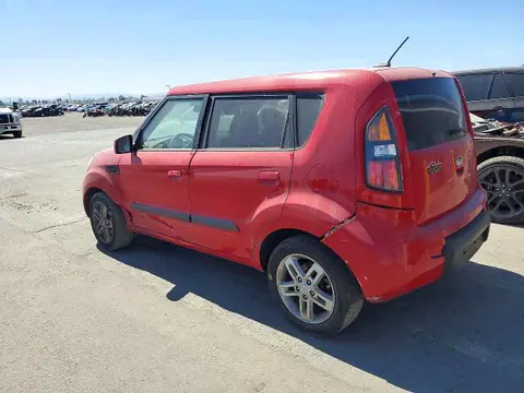 2010 KIA SOUL VIN KNDJT2A26A7138867 фото 2