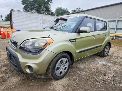 KNDJT2A58D7631643 — 2013 Kia Soul, Передняя часть (Front End), фото до ремонта