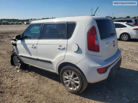 2013 Kia Soul + VIN KNDJT2A61D7539976 фото 2