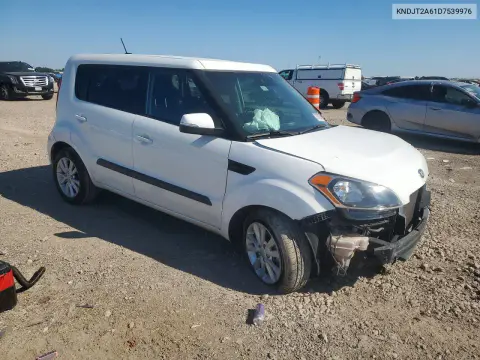 2013 Kia Soul + VIN KNDJT2A61D7539976 фото 4