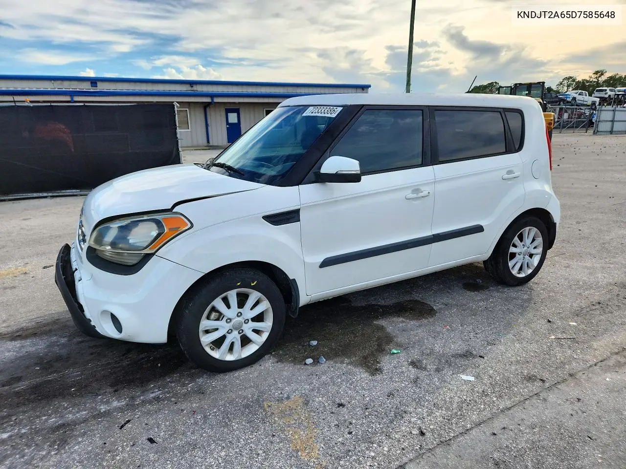 2013 Kia Soul + VIN KNDJT2A65D7585648 фото 1