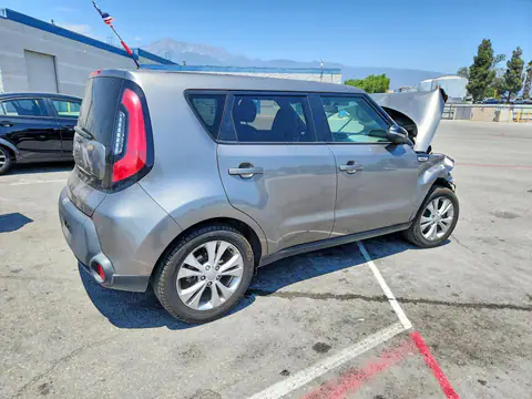 KNDJP3A57E7067947 — 2014 Kia Soul, фото 3 с аукциона Copart 13.10.2026, Передняя часть