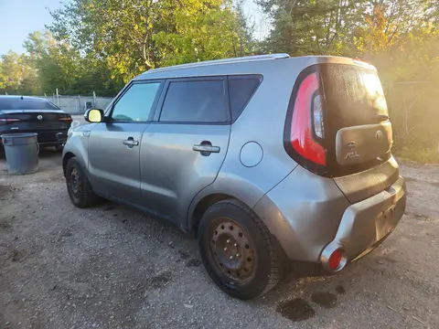 2015 KIA Soul VIN KNDJP3A59F7228977 фото 2