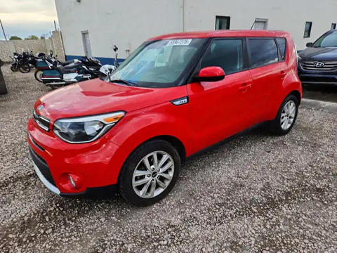 KNDJP3A58H7465365 — 2017 Kia Soul, Град (Hail), фото до ремонта