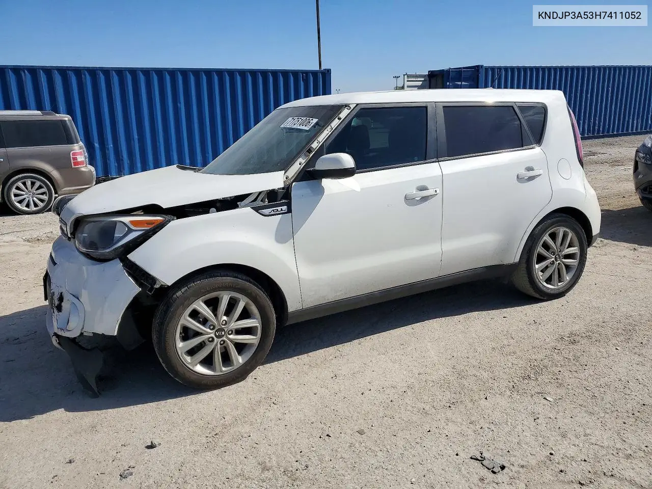 2017 Kia Soul + VIN KNDJP3A53H7411052 фото 1