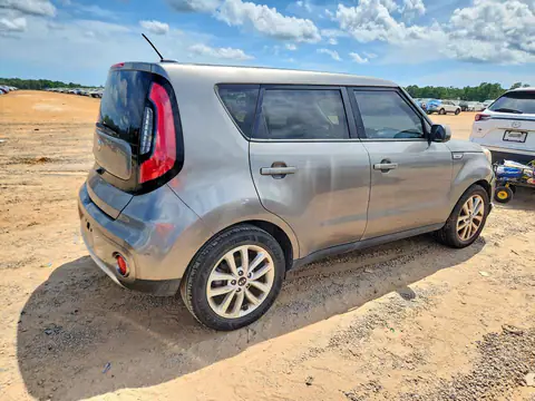 KNDJP3A5XJ7518721 — 2018 Kia Soul, фото 3 с аукциона Copart 06.10.2026, Передняя часть