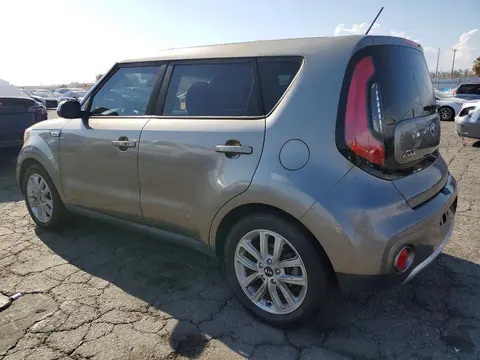 2018 KIA Soul VIN KNDJP3A57J7565513 фото 2
