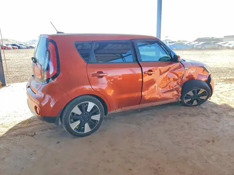 2018 KIA Soul VIN KNDJP3A58J7578349 фото 3