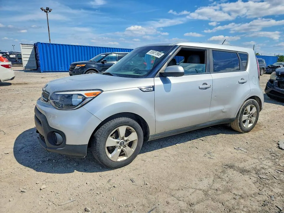 2018 KIA SOUL VIN KNDJN2A23J7618021 фото 1