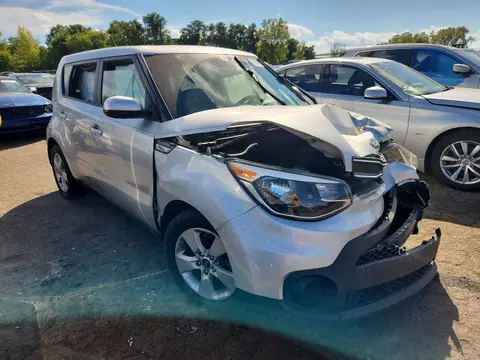 KNDJN2A25J7546402 — 2018 Kia Soul, Передняя часть (Front End), фото до ремонта