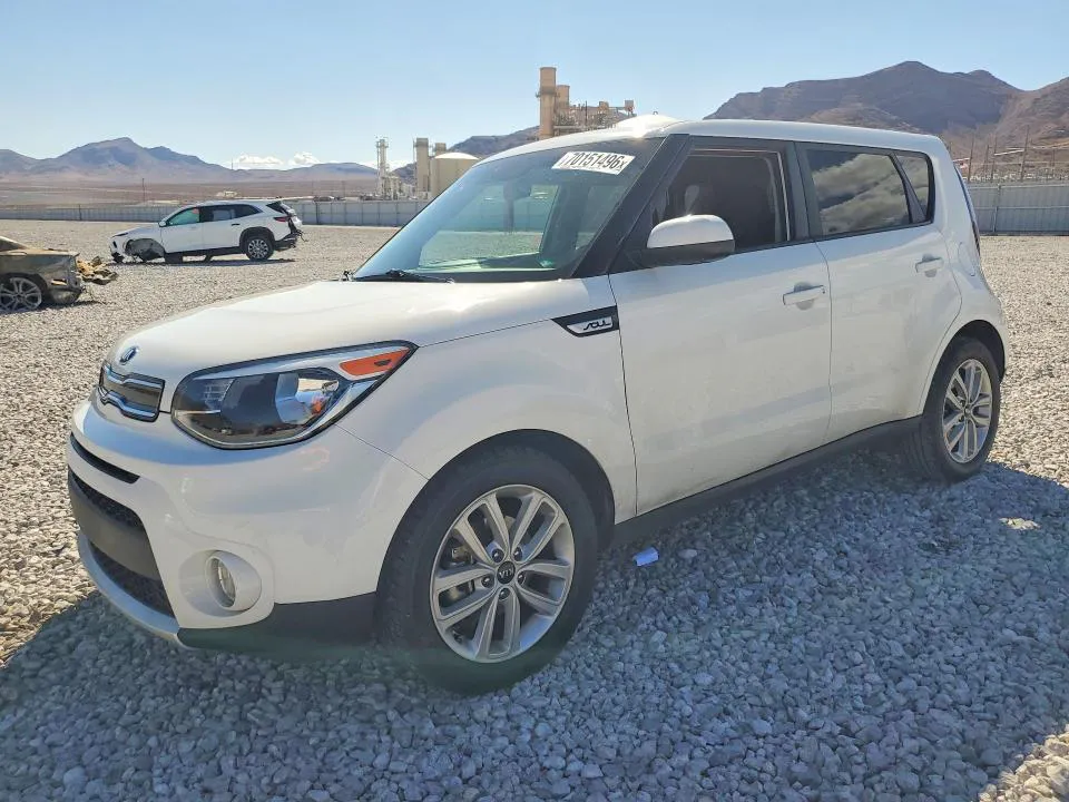 2018 KIA Soul VIN KNDJP3A55J7905189 фото 1
