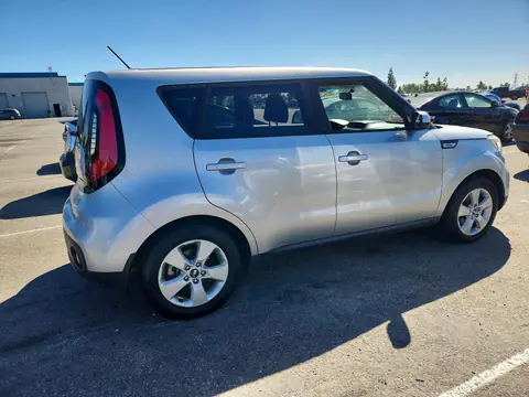2018 KIA Soul VIN KNDJN2A27J7622329 фото 3