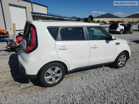 KNDJN2A22J7562962 — 2018 Kia Soul, фото 3 с аукциона Copart, Механические повреждения