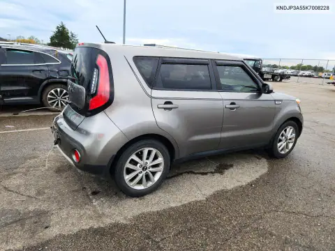 KNDJP3A55K7008228 — 2019 Kia Soul, фото 3 с аукциона Copart, Передняя часть