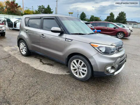 KNDJP3A55K7008228 — 2019 Kia Soul, фото 4 с аукциона Copart, Передняя часть