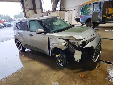 KNDJ33AU5R7913842 — 2024 Kia Soul, фото 4 с аукциона Copart 29.09.2026, Передняя часть