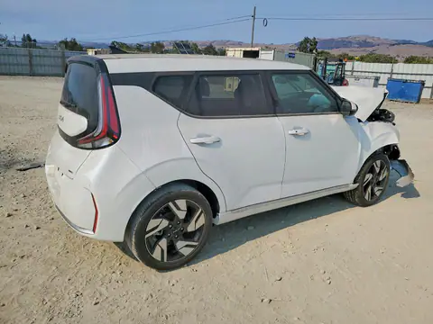 KNDJ53AU3R7917396 — 2024 Kia Soul, фото 3 с аукциона Copart 13.10.2026, Передняя часть