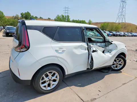 KNDJ23AU7S7924608 — 2025 Kia Soul, фото 3 с аукциона Copart 30.09.2026, Боковая часть