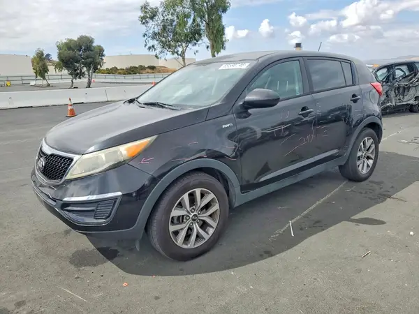 KNDPBCACXG7826813 — 2016 Kia Sportage, Мелкие вмятины и царапины (Minor Dent/Scratches), фото до ремонта