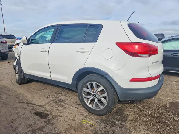 KNDPBCACXG7807839 — 2016 Kia Sportage, фото 2 с аукциона Copart 06.10.2026, Передняя часть