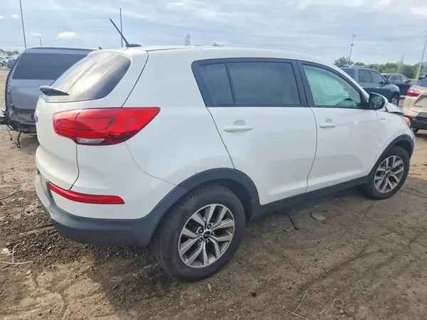 KNDPBCACXG7807839 — 2016 Kia Sportage, фото 3 с аукциона Copart 06.10.2026, Передняя часть