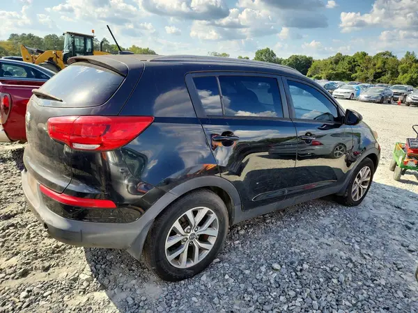 KNDPB3AC3G7802997 — 2016 Kia Sportage, фото 3 с аукциона Copart 15.10.2026, Механические повреждения