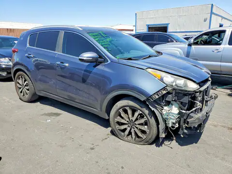 KNDPN3AC7H7089109 — 2017 Kia Sportage, фото 4 с аукциона Copart 30.09.2026, Передняя часть