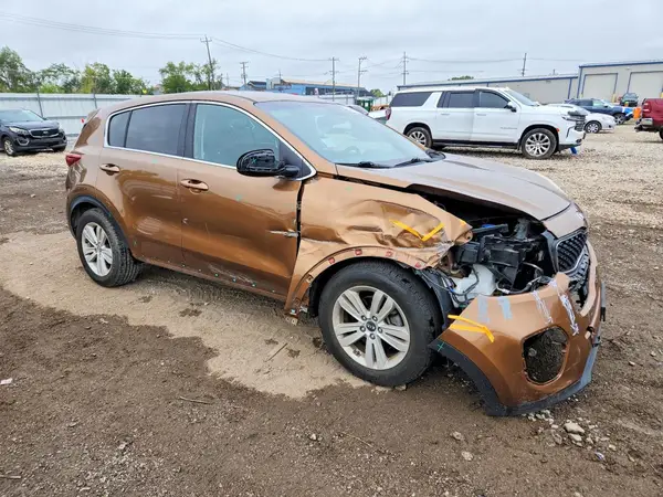 KNDPM3AC0H7136337 — 2017 Kia Sportage, фото 4 с аукциона Copart, Передняя часть
