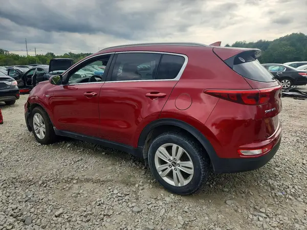 KNDPMCAC1H7238391 — 2017 Kia Sportage, фото 2 с аукциона Copart, Передняя часть