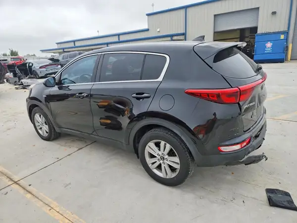 KNDPMCAC7H7032833 — 2017 Kia Sportage, фото 2 с аукциона Copart 08.10.2026, Задняя часть