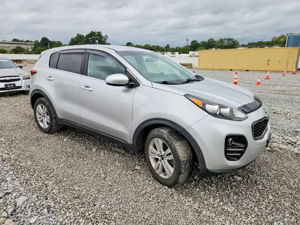 KNDPMCAC6H7139999 — 2017 Kia Sportage, фото 4 с аукциона Copart, Боковая часть